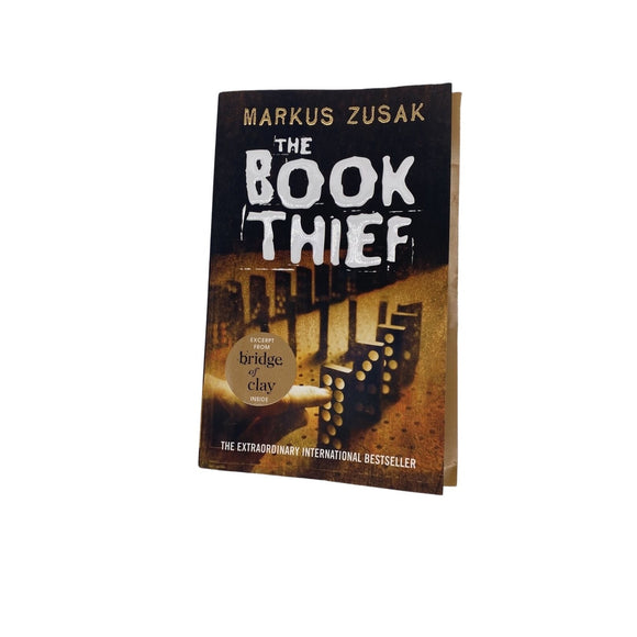 The Book Thief by Markus Zusak (2005, Trade Paperback)